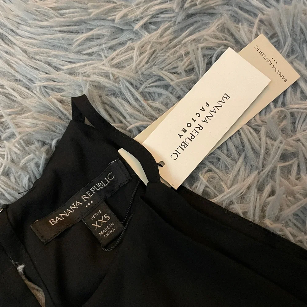 NWT Banana Republic Womens High-Neck Layered Sleeveless Top in black color - Picture 5 of 13
